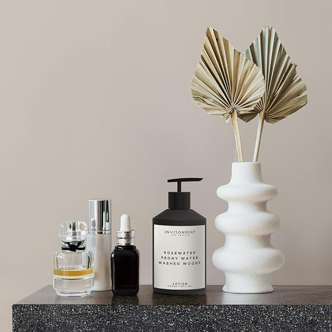 Stone Candles ENVIRONMENT Inspired by Designer Perfume IM L'Eau Lotion, 300ml Luxury Scented (Rosewater | Peony Water | Washed Woods) Bathroom Luxury, Men & Women High-End Body Hand Cream, Dry Skin