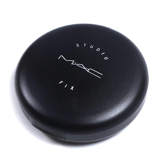 MAC Studio Fix Powder Plus Long-wearing Foundation - One-step Application of Foundation and Powder (NC45)