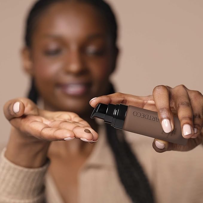 ARTDECO Perfect Teint Foundation - Neutral Deep Truffle - Lightweight Liquid Formula - Medium-Full Coverage - Without Mask-Like Effect - Conceals Imperfections - Vegan Makeup - Hyaluron - 0.67 Fl Oz
