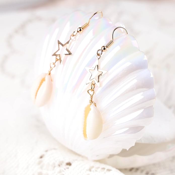 Boho Shell Drop Earrings Vintage Gold Star Shell Dangle Earrings Statement Cowrie Shell Hook Earrings Summer Beach Seashell Earrings Jewelry for Women