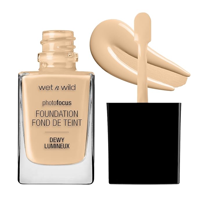 wet n wild Photo Focus Dewy Liquid Foundation Makeup Soft Beige and Soft Ivory