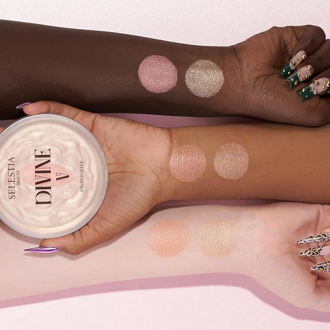 Highlighter Makeup Powder Divine V - Highlighter Powder for Radiant Glow - Face Highlighter for All Skin Tones - Easy-to-Apply Powder Highlighter, 0.53 Oz